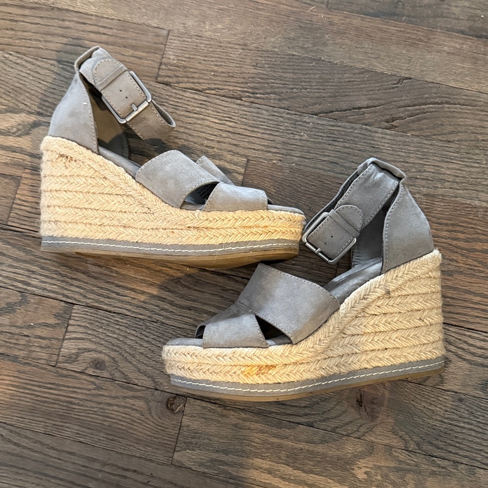 Universal Thread Espadrilles - Picture 3 of 6